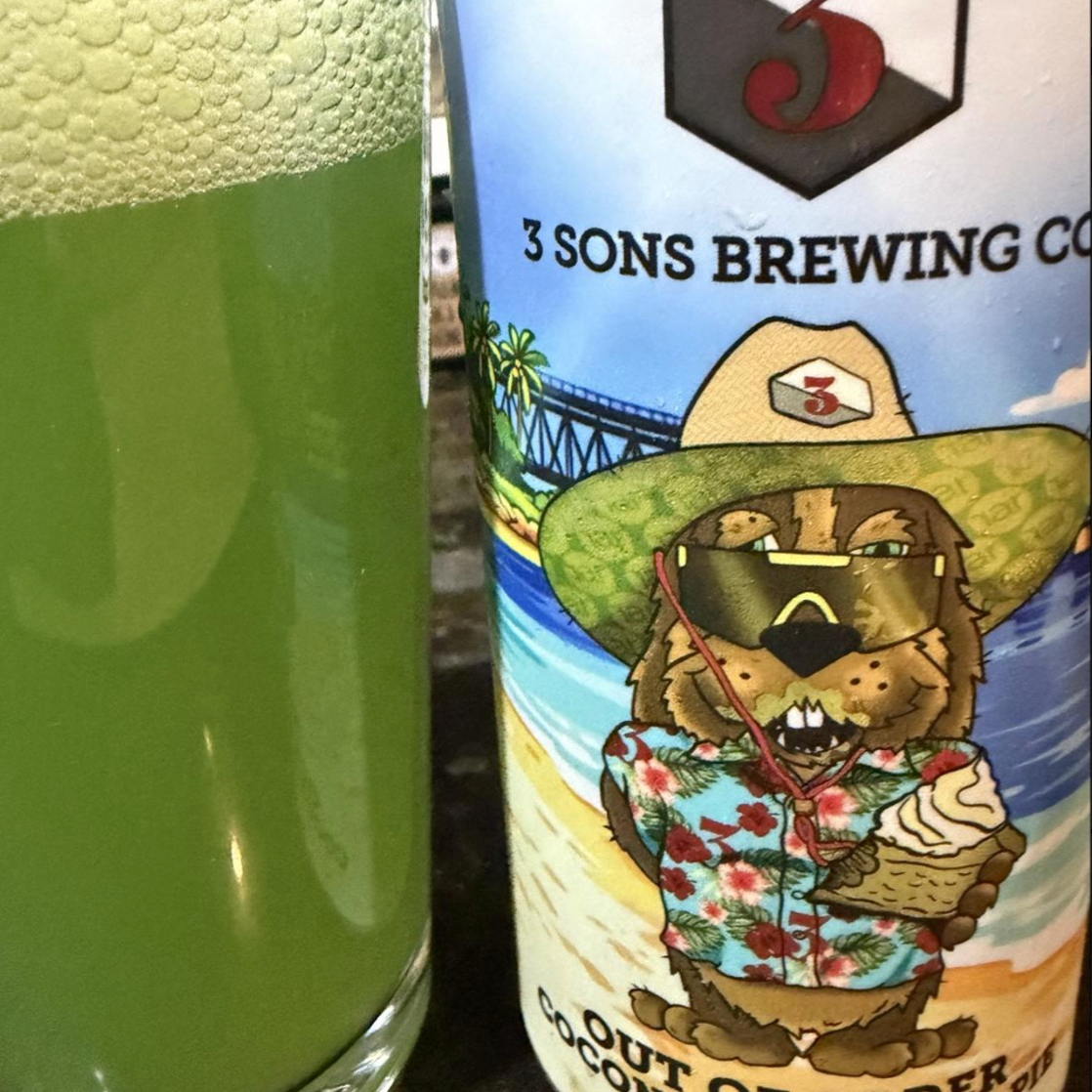 3 Sons Brewing Co. x RaR Brewing – Out of Order: Coconut Key Lime Pie

ABV: 6 % | Stil: Fruited Sour | Untappd: 3,77

Out of Order: Coconut Key Lime Pie er en dessertinspireret sour brygget i samarbejde mellem 3 Sons Brewing og RaR Brewing. Inspirationen kommer fra den klassiske key lime pie, hvor frisk lime, kokos, vanilje og kiksede tærtebundsnoter smelter sammen i et syrligt og cremet udtryk.