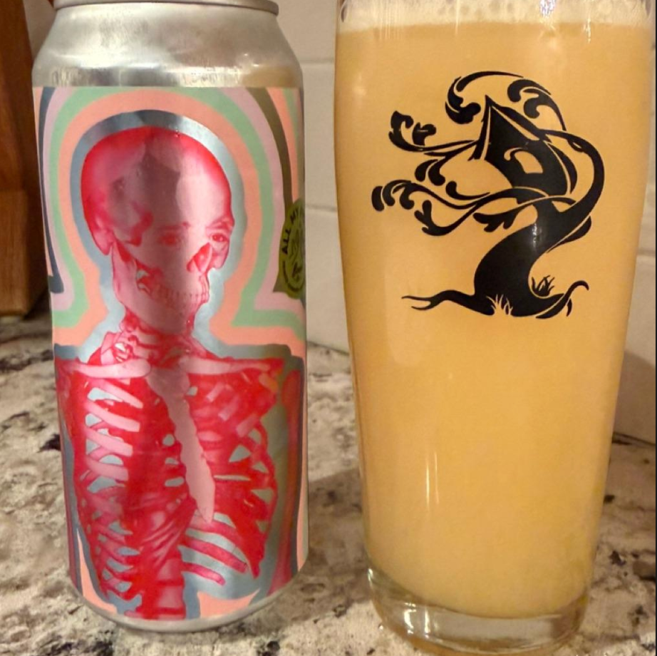 All My Friends Beer Co. × Bad Bones – Pieces

ABV: 8,9 % | Stil: Imperial / Double New England / Hazy IPA | Untappd: 4,35

Pieces er en kraftfuld og humlemættet Double New England IPA fra canadiske All My Friends Beer Co. i Prince Edward County, Ontario. Øllen er brygget i samarbejde med Bad Bones, og sammen har de skabt en moderne Hazy DIPA, hvor saftig tropisk frugt, moden stenfrugt og frisk citrus er i centrum.

Med sine 8,9 % befinder Pieces sig solidt i den kraftige ende af Double IPA-kategorien. Humle