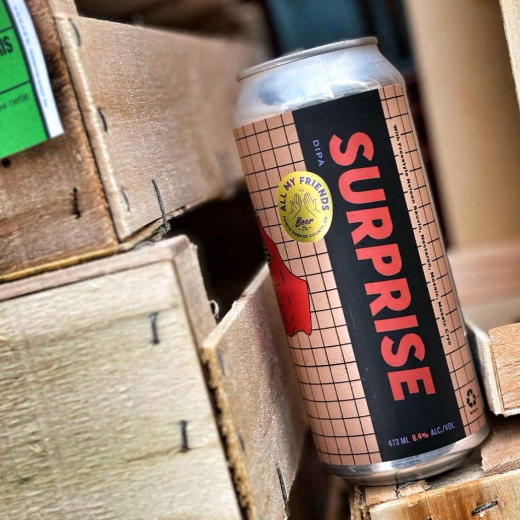 All My Friends Beer Co. – Surprise
ABV: 8,4 % | Stil: Double New England / Hazy IPA | Untappd: 4,32

En generøs og saftig dobbelt NEIPA fra det canadiske bryggeri All My Friends, hvor tropisk frugt, aromatisk humle og blød mundfølelse er i fokus.