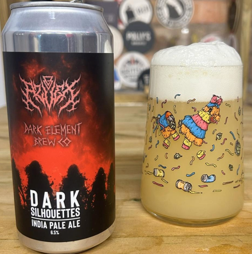 Azvex Brewing Company – Dark Silhouettes
ABV: 6,5 % | Untappd: 4,10

Dark Silhouettes er en sprød og frugtig American IPA med fokus på levende humlearomaer og en afrundet, velbalanceret smag.