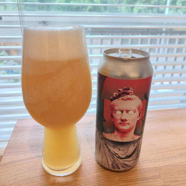 Brasserie du Bas-Canada – Caligula

ABV: 8,0 % | Stil: Imperial / Double New England / Hazy IPA | Untappd: 4,35

Caligula er en intens og saftig Double IPA fra canadiske Brasserie du Bas-Canada. Med 8 % alkohol og en nøje udvalgt kombination af Citra og Nelson Sauvin er dette en moderne humlebombe, hvor tropisk frugt møder elegante, vinøse nuancer.