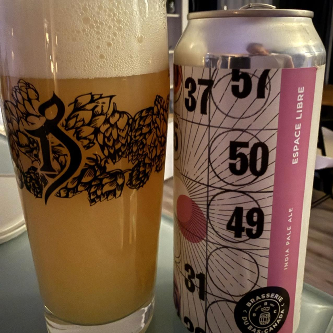 Brasserie du Bas-Canada – Espace Libre

ABV: 7,0 % | Stil: New England IPA | Untappd: 4,24

En af de tidlige Bas-Canada IPA’er, hvor de rammer balancen mellem klassisk IPA og moderne haze. Mindre tung end deres nyere releases, men stadig tydeligt frugtdrevet.