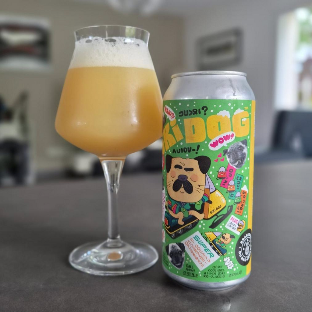 Brasserie du Bas-Canada – Ski Dog

ABV: 8,2 % | Stil: Imperial / Double New England IPA | Untappd: 4,17

En humlemættet DIPA fra Brasserie du Bas-Canada brygget med Citra, Mosaic, Motueka og Nelson Sauvin. Kombinationen af amerikanske og newzealandske humler giver en intens og saftig IPA med masser af citrus, tropisk frugt og karakteristiske Nelson-noter.