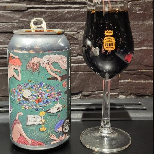 Brasserie du Bas-Canada – Sorcelleries: Café
ABV: 11,9 % | Stil: Imperial / Double Coffee Stout | Untappd: 4,27

En dyb og kompleks stout fra canadiske Bas-Canada. Øllen er et blend af 50 % imperial stout lagret 16 måneder på Willett bourbonfade og 50 % frisk imperial stout, tilsat brasiliansk kaffe. Resultatet er en intens stout med tydelig kaffe, mørk malt og varme fadnoter.