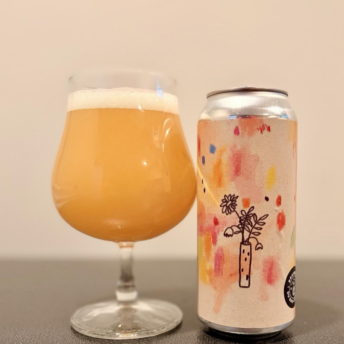 Brasserie du Bas-Canada – Vas Florarium

ABV: 7,5 % | Stil: New England IPA | Untappd: 4,15

En lidt anderledes Bas-Canada IPA, mindre tung haze og mere klassisk IPA med tydelig NZ-humleprofil og friskhed.