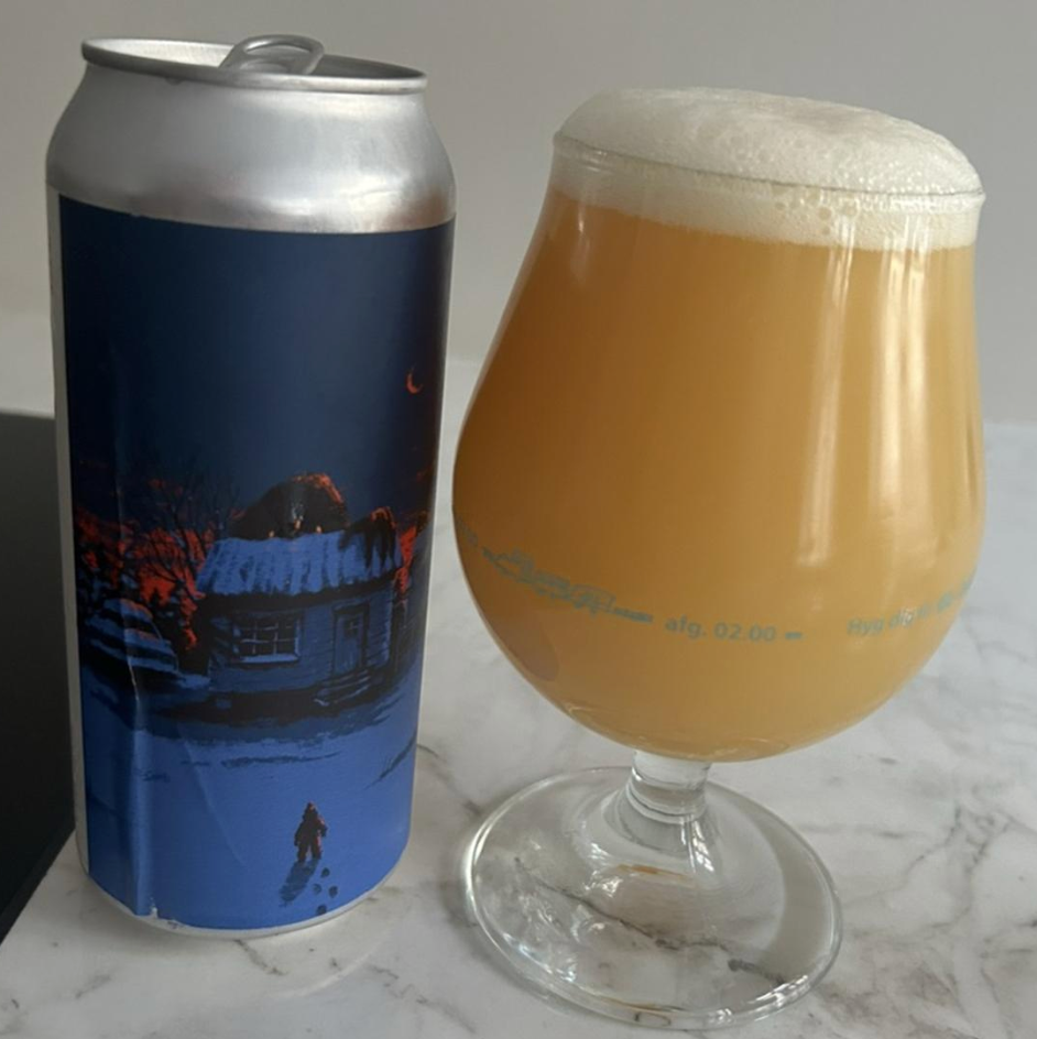 Brasserie du Bas-Canada x Off Script Brewing – Crépuscule

ABV: 8,2 % | Stil: Imperial / Double IPA | Untappd: 4,37

En collab mellem Bas-Canada og Off Script, hvor de rammer den klassiske canadiske DIPA-haze. Tung, aromatisk og ekstremt velpoleret.