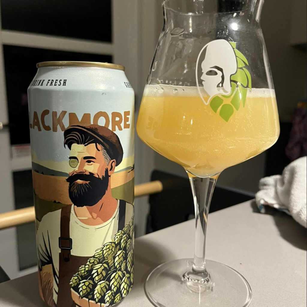 BreWskey – Blackmore Road

ABV: 6,9 % | Stil: New Zealand IPA | Untappd: 4,22

En aromatisk New Zealand-inspireret IPA fra montreal-bryggeriet BreWskey. Øllen er humlet med Motueka og Nelson Sauvin fra Garston Hops, hvilket giver en frisk og frugtdrevet profil med tydelig citrus og vinøse nuancer.