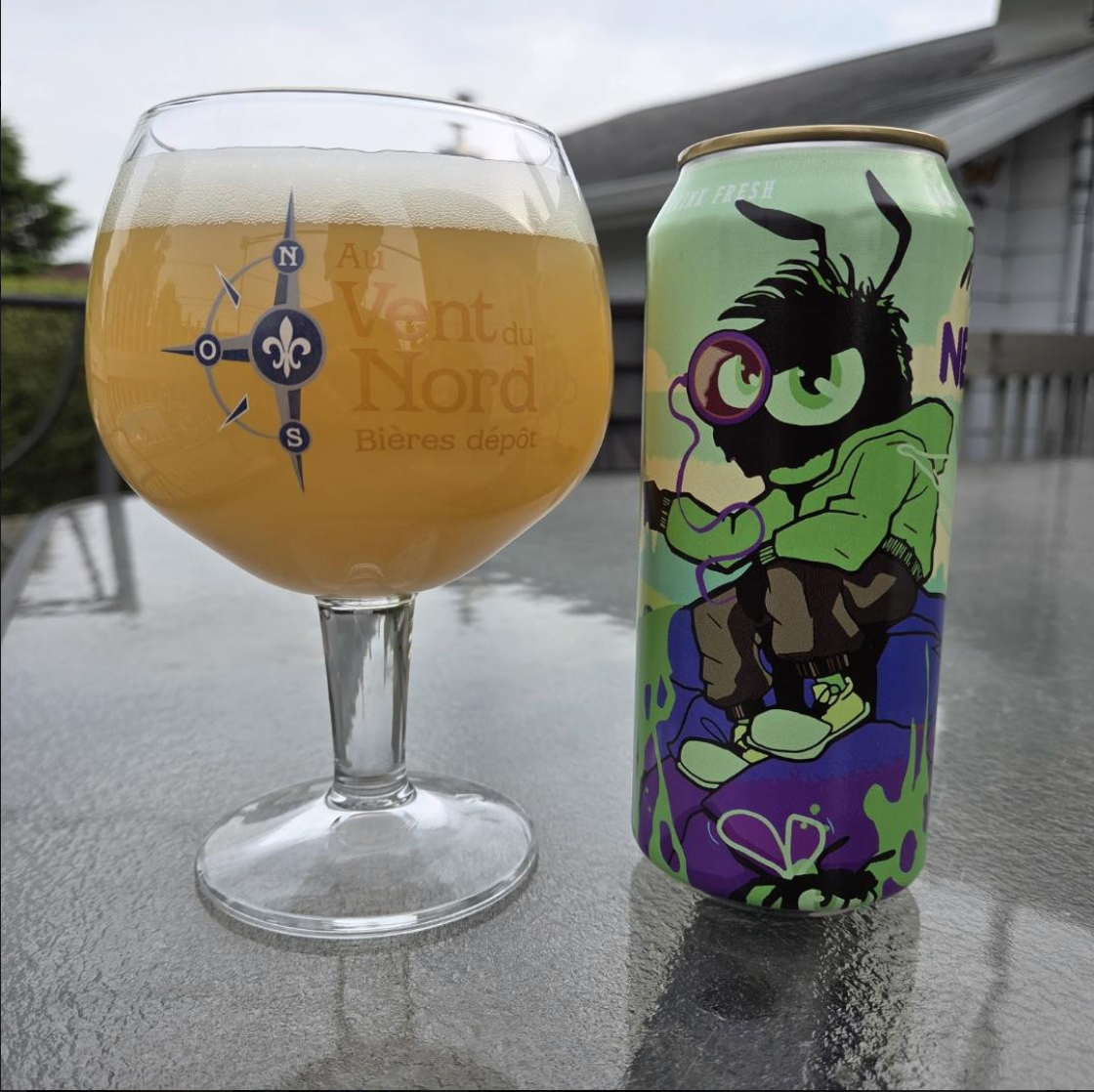 BreWskey – Nectar Montreal Est

ABV: 9,2 % | Stil: Double New England IPA | Untappd: 4,28

Nectar Montreal Est er en stor og moderne DIPA fra BreWskey brygget med Nectaron Freestyle, Mosaic, Citra og honning fra Polliflora. Kombinationen skaber et intenst og saftigt udtryk fyldt med tropisk frugt, citrus og bløde honningnuancer, som giver ekstra dybde til humleprofilen.