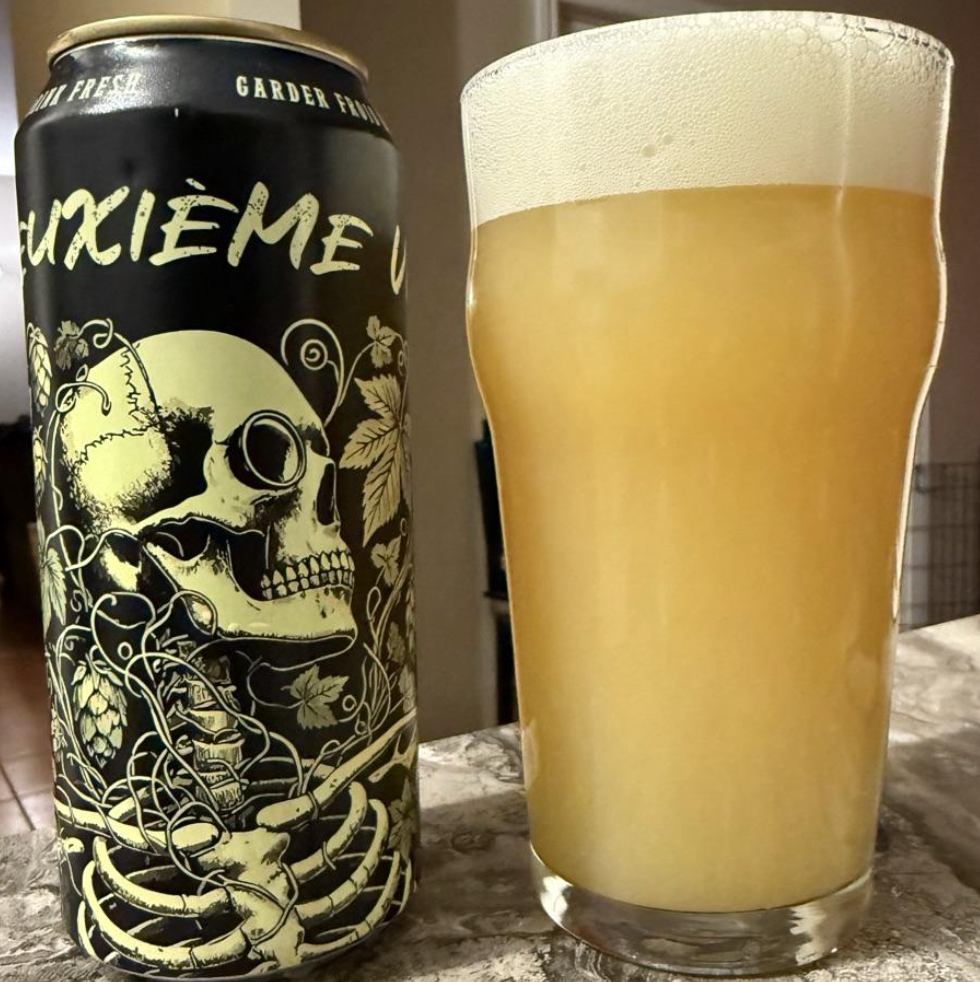 BreWskey x Bad Bones – Deuxième Vie
ABV: 8,2 % | Stil: Imperial / Double New England IPA | Untappd: 4,29

En frugtdrevet og aromatisk hazy DIPA brygget i samarbejde mellem BreWskey og Bad Bones. Øllen er humlet med Citra, Riwaka, Rakau og Southern Cross, hvilket giver en intens new zealand-præget humleprofil med både tropisk frugt og frisk citrus.