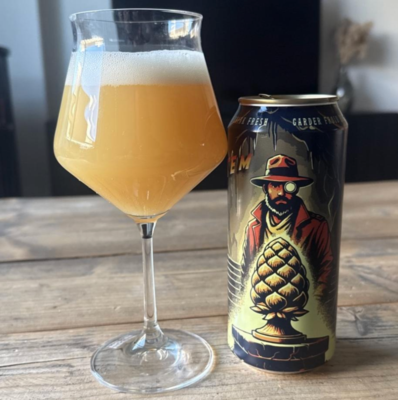 BreWskey x Off Script – Totem

ABV: 8,5 % | Stil: Double New England IPA | Untappd: 4,35

En collab mellem BreWskey og Off Script Brewing, hvor der bliver kørt klassisk canadisk haze-stil med høj aromatik og blød mundfølelse.