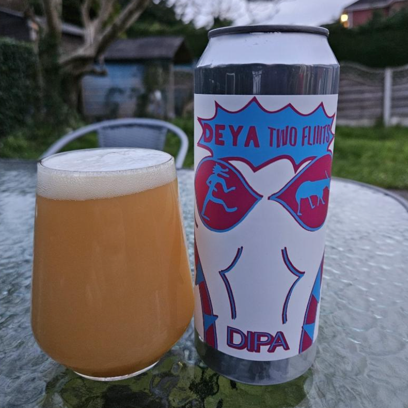DEYA Brewing Company × Two Flints – Superliminal Messaging

ABV: 8,0 % | Stil: Double New England / Hazy IPA | Untappd: 4,13

En fuldt mættet og aromatisk DIPA fra DEYA i collab med Two Flints, hvor humlen er skruet helt op, men stadig holdt i den klassiske, balancerede DEYA-stil. Mindre dessert end mange moderne TIPA’er, mere ren og saftig intensitet.