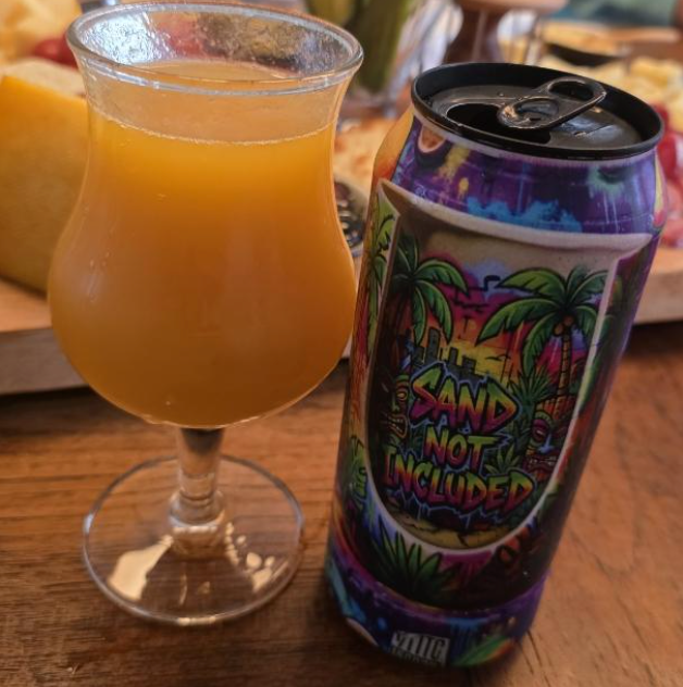 DankHouse Brewing Company – Sand Not Included

ABV: 6,0 % | Stil: Fruited Sour | Untappd: 3,97

Sand Not Included er DankHouse' bud på flydende ferie i et glas. Brygget med passionsfrugt, mango, ananas og et strejf af agavesirup, som tilsammen skaber en tropisk og saftig sour med masser af strandvibes.