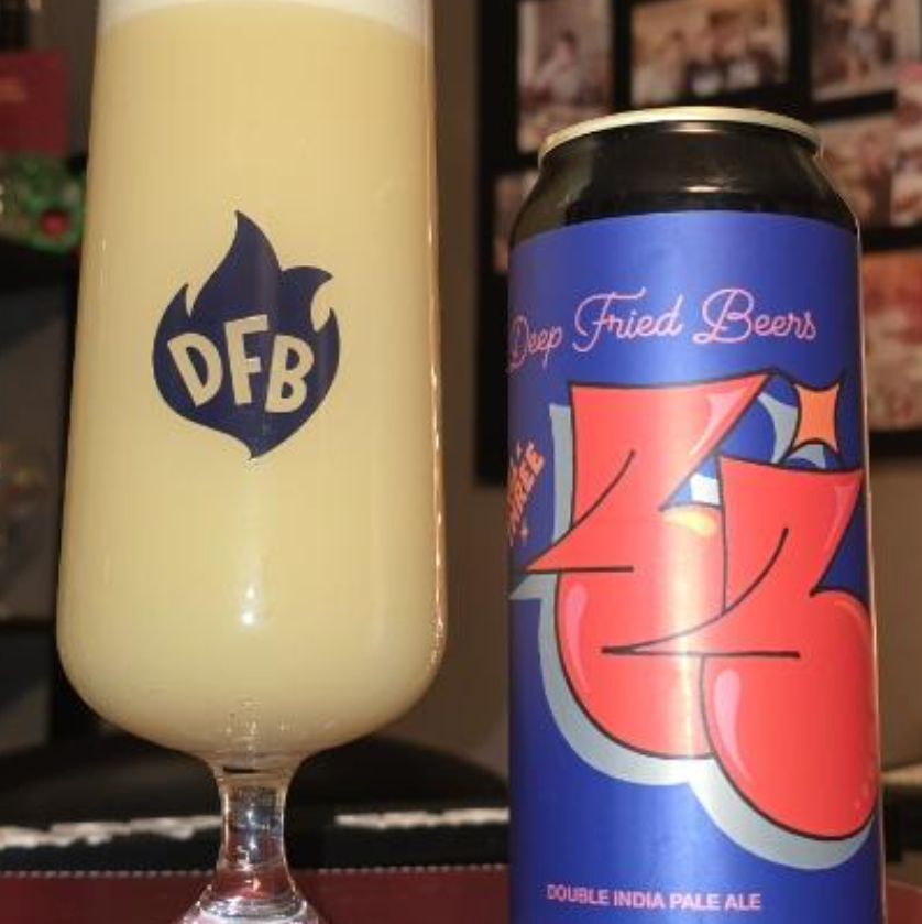 Deep Fried Beers – Three Times Three Vol. 7
ABV: 8,0 % | Untappd: 4,51

Three Times Three Vol. 7 er en moderne og saftig Double IPA skabt i samarbejde mellem flere anerkendte bryggerier, brygget med fokus på tropisk aroma, cremet blødhed og balanceret bitterhed.