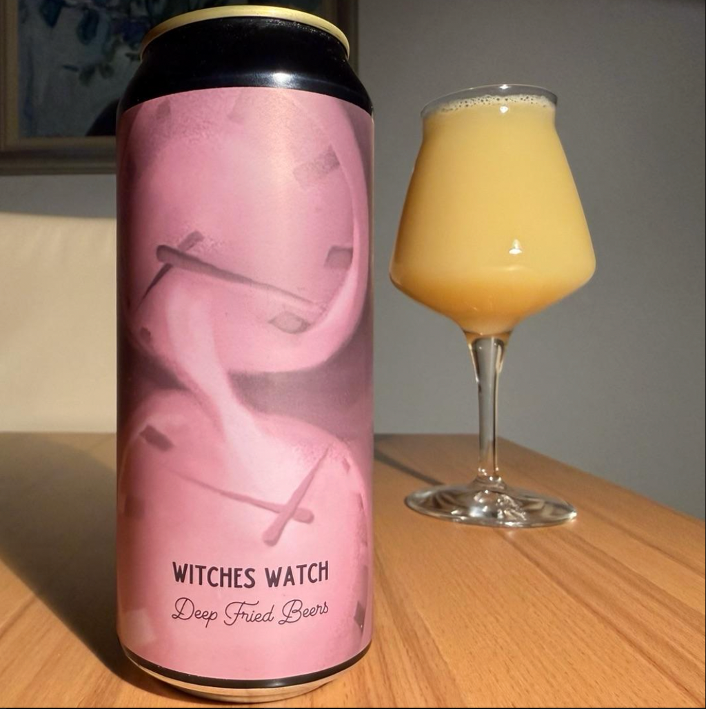 Deep Fried Beers – WITCHES WATCH

ABV: 9,2 % | Stil: IPA – Imperial / Double New England / Hazy | Untappd: 4,44

WITCHES WATCH er endnu en kompromisløs humlebombe fra Deep Fried Beers. Her er der brugt store mængder af Citra, Simcoe, Nelson Sauvin og Rakau samt en række koncentrerede humleprodukter som Incognito, Subzero Hop Kief, Quantums og Amplifire Oil. Resultatet er en massiv moderne Hazy DIPA med humlen helt i centrum.