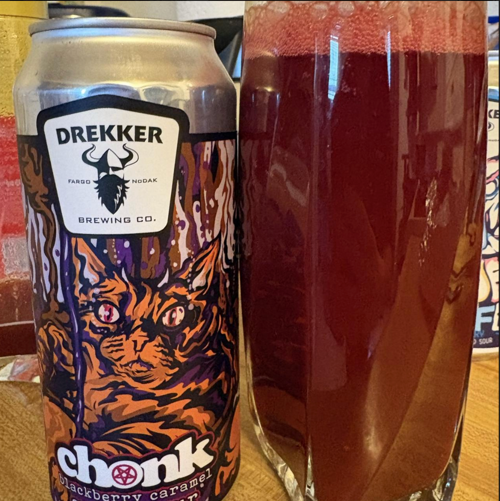 Drekker Brewing Company – CHONK: Blackberry Caramel
ABV: 6,7 % | Stil: Sour – Smoothie / Pastry | Untappd: 4,29

En cremet og frugtagtig smoothie sour, hvor den søde og let syrlige karakter fra brombær og solbær møder blød karamel og vanilje i et dessert-inspireret udtryk.