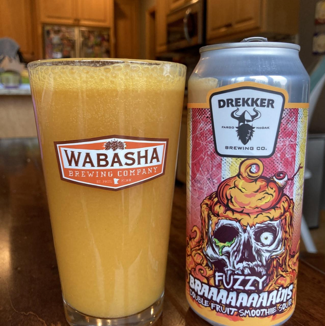 Drekker Brewing Company – Fuzzy Braaaaaaaains

ABV: 6,5 % | Stil: Sour – Smoothie / Pastry | Untappd: 4,22–4,24

En klassisk Braaaaaaaains smoothie sour fra Drekker, pakket med mango, fersken og abrikos samt deres “double secret smoothie treatment” med laktose, vanilje og en smule salt.