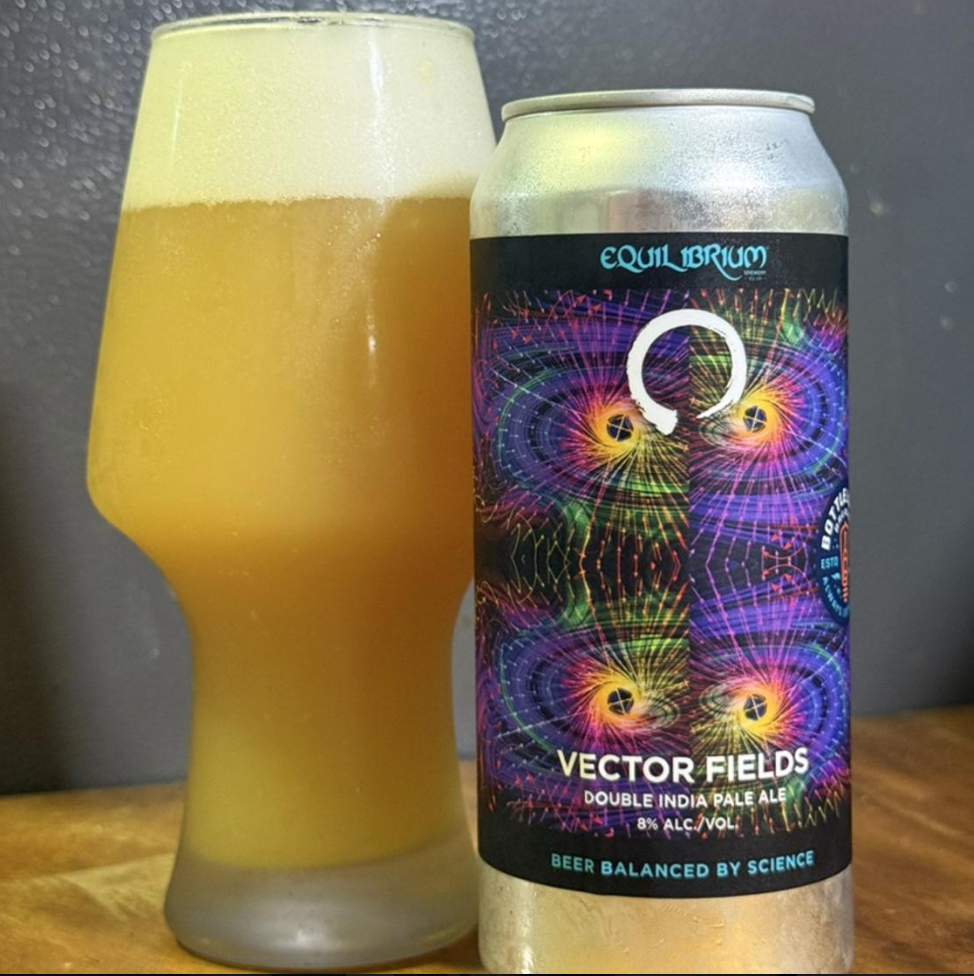 Equilibrium Brewery x Bottle Logic Brewing – Vector Fields

ABV: 8,0 % | Stil: Imperial / Double New England IPA | Untappd: 4,11

En collab mellem Equilibrium og Bottle Logic, hvor de bygger en klassisk EQ DIPA. Tung, “saturated” og med fokus på flow og mundfølelse fremfor bitterhed.