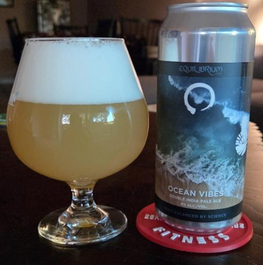 Equilibrium Brewery x Vitamin Sea Brewing – Ocean Vibes

ABV: 8,0 % | Stil: Imperial / Double IPA | Untappd: 4,16

Ocean Vibes er en tropisk juicebombe skabt i samarbejde mellem amerikanske Equilibrium og Vitamin Sea. Basen består af 2-row malt, hvede og havre, mens Citra og Idaho 7 bruges i whirlpool og Citra, Galaxy og Sabro i tørhumlingen. En smule lactose er tilsat for at give øllen en ekstra cremet og næsten creamsicle-agtig afslutning.