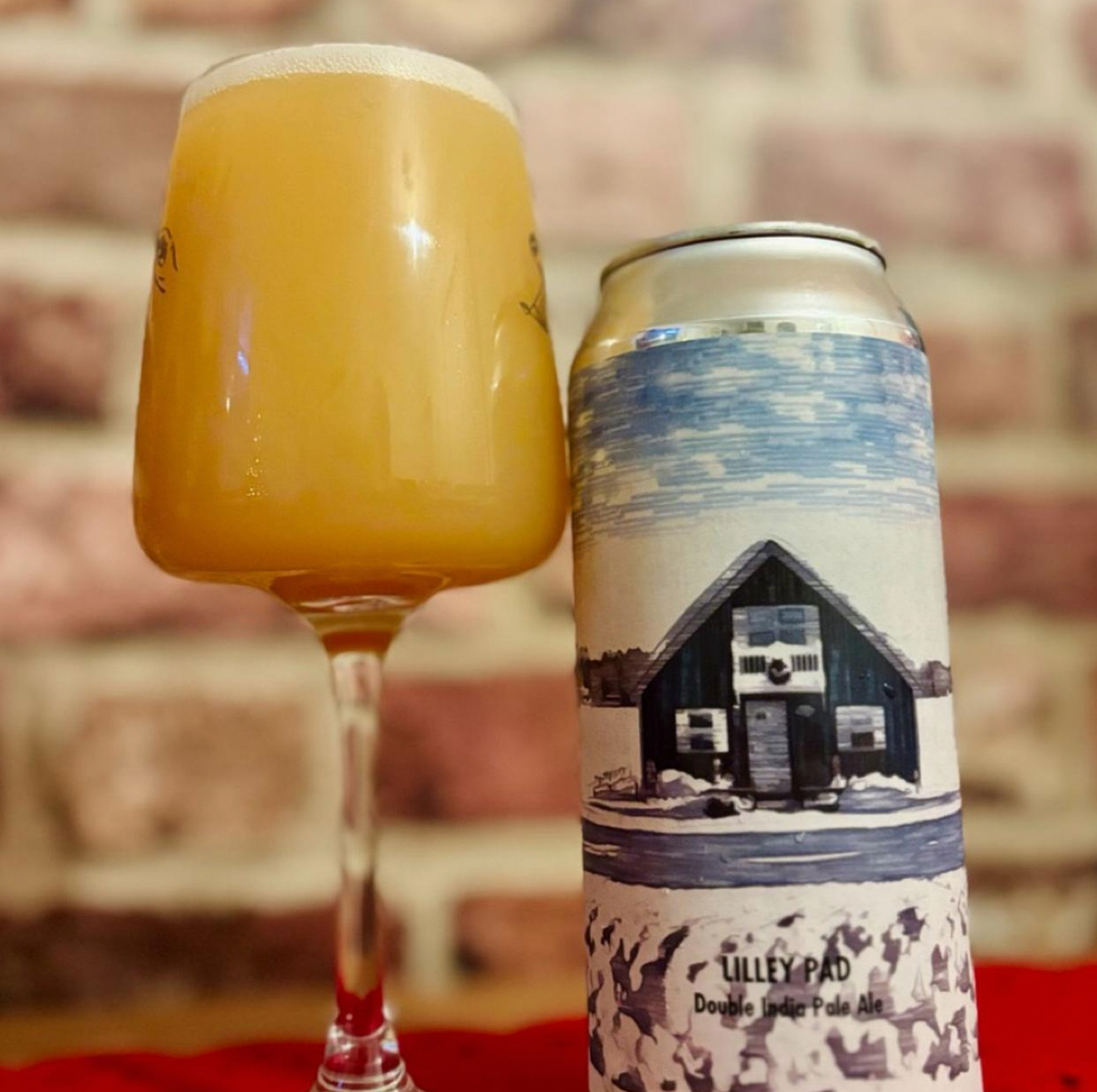 Fidens Brewing Co Lilley Pad
ABV: 7,9 % | Untappd: 4,40

Lilley Pad er en saftig IPA med masser af tropisk frugtkarakter og en blød, behagelig bitterhed som balancerer øllets fyldige aromaer.
