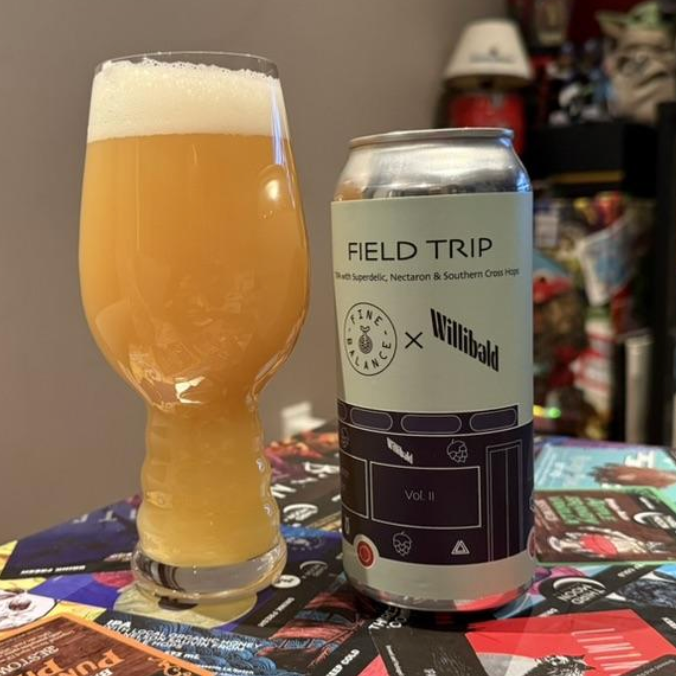 Fine Balance Brewing – Field Trip

ABV: 10,0 % | Stil: IPA – Triple New England / Hazy | Untappd: 4,45

En tung og moderne TIPA brygget i samarbejde med Willibald. Massivt tørhumlet med Superdelic, Nectaron og Southern Cross, hvilket giver en klassisk NZ-drevet og ekstremt aromatisk profil.