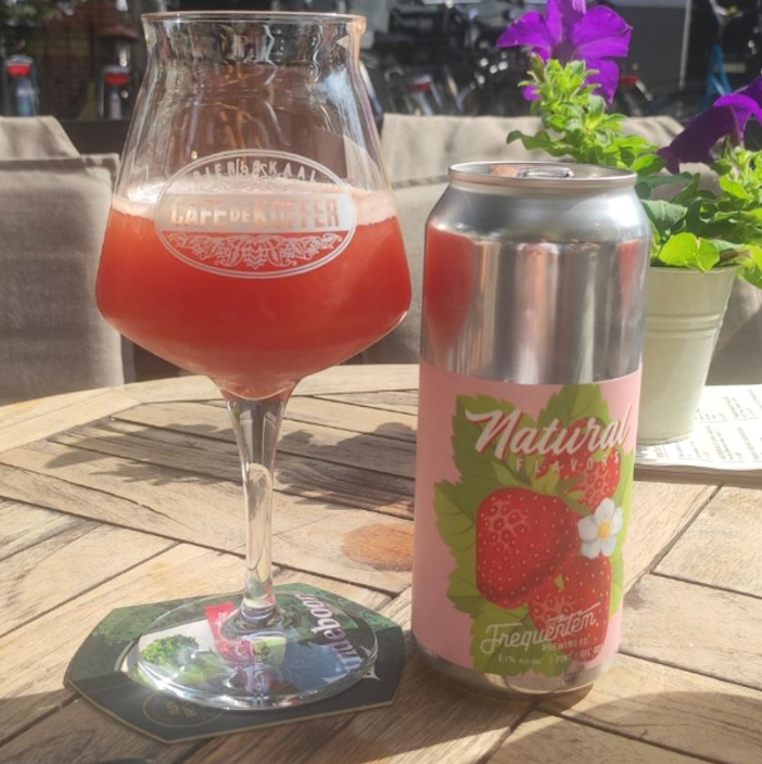 Frequentem Brewing Co. – Natural Flavors (Strawberry)

ABV: 6,1 % | Stil: Sour IPA | Untappd: 4,29

En lidt anderledes Frequentem-release, hvor de mixer sour og IPA. Mindre “smoothie”, mere frisk og let funky med tydelig humleprofil.