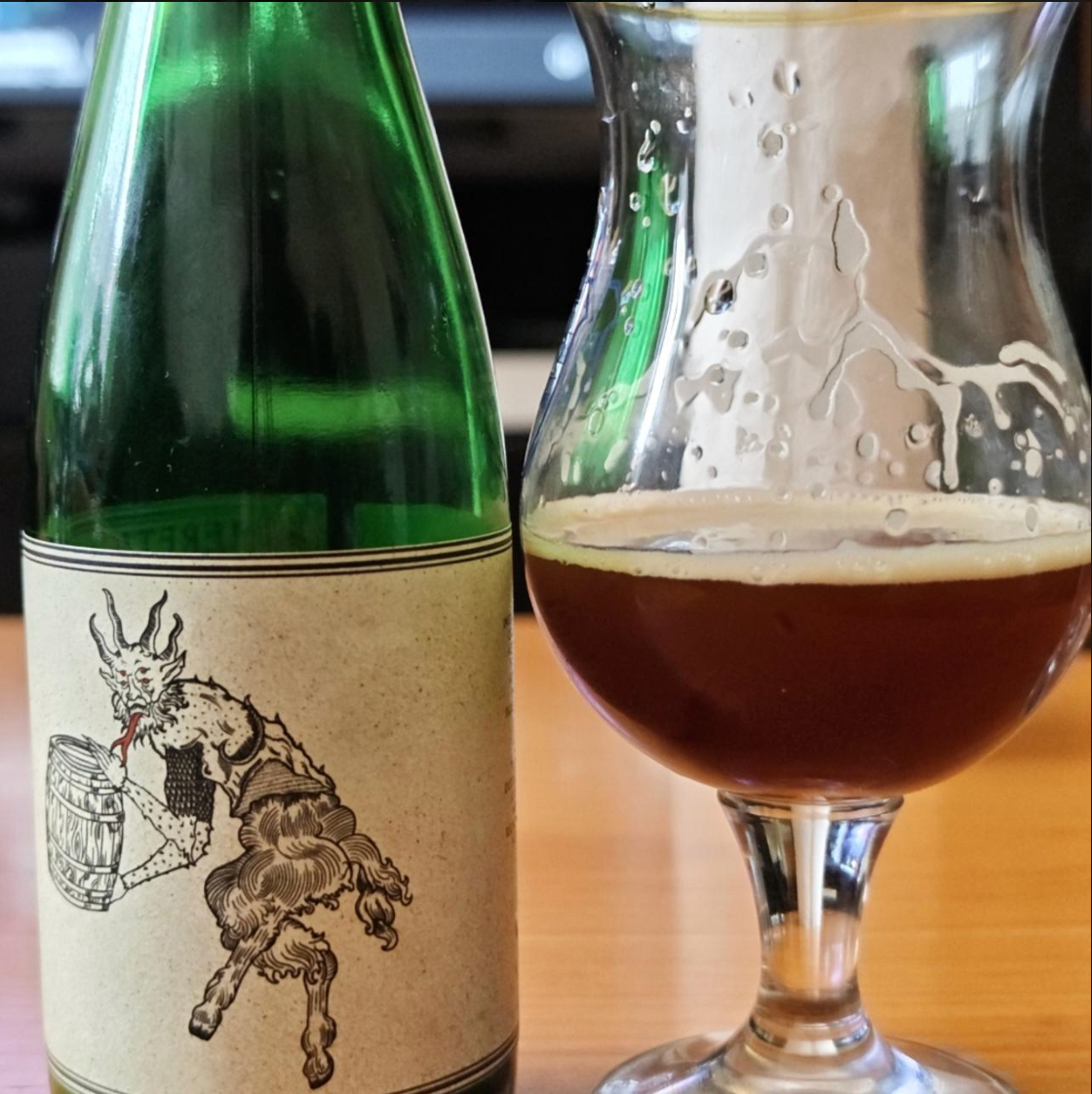 Holy Goat Brewing – Heretic

ABV: 7,5 % | Stil: BA Oud Bruin | Untappd: 3,95

En kompleks og fadlagret sour fra skotske Holy Goat Brewing, et bryggeri kendt for spontangærede og mixed fermentation øl. Heretic er brygget med en kombination af huskulturer af gær og bakterier og lagret over længere tid for at udvikle dybde, funk og syrlighed.