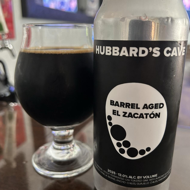 Barrel Aged El Zacatón er en imperial stout med mexicansk inspiration og dyb kompleksitet, lagret på egetræ for at opnå maksimal dybde og varme. En øl, der balancerer sødme, krydderi og styrke i en forførende mørk symfoni.
