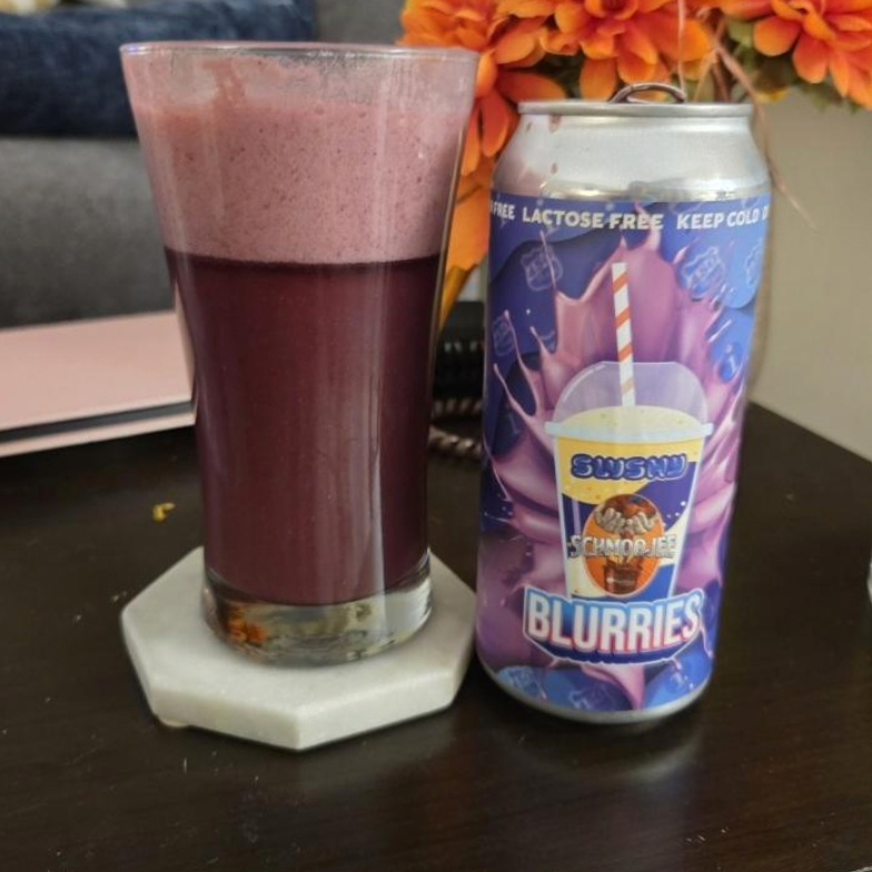 Imprint Beer Co – Blurries
ABV: 6,5 % | Untappd: 4,4

Blurries er en tyk, frugtintens smoothie sour, hvor Imprint leverer en eksplosiv og næsten milkshake-agtig oplevelse fyldt med moden frugt og cremet fylde.