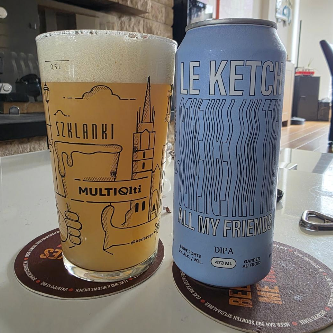 Le Ketch x All My Friends Beer Co. – Capitaine Terps

ABV: 8 % | Stil: Double New England IPA | Untappd: 4,17

Capitaine Terps er et samarbejde mellem canadiske Le Ketch og All My Friends Beer Co. Bryggerierne har kombineret deres passion for moderne hazy IPA'er med et strejf af Blackberry Kush-terpener, som giver øllen en ekstra aromatisk dimension. Sammen med Citra og Eggers Special (en særlig Riwaka-selektion) får man en intens og silkeblød Double IPA med masser af tropisk frugt og en karakteristisk urte