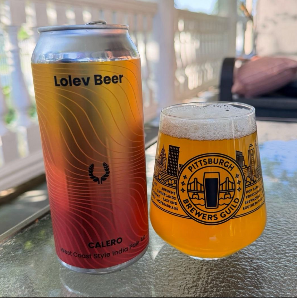 Lolev Beer – Calero

ABV: 7,0 % | Stil: American IPA | Untappd: 4,00

En moderne West Coast-inspireret IPA fra Lolev Beer brygget med Mosaic, Cascade CGX, El Dorado, Simcoe og Amarillo Estate Grown CGX. Øllen kombinerer klassisk amerikansk humlebitterhed med masser af frugtige og aromatiske humlenoter.
