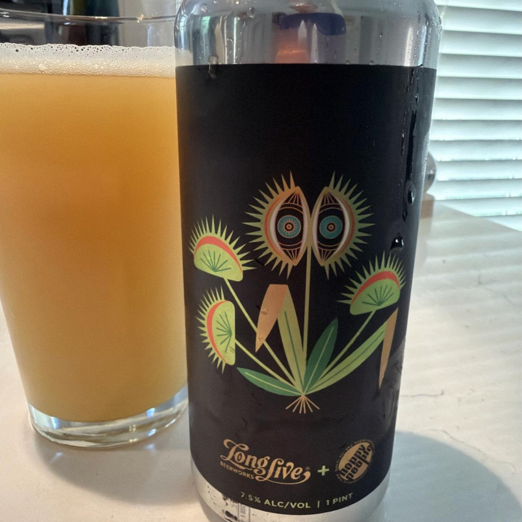 Long Live Beerworks x Hoppy People – Feel This

ABV: 7,5 % | Stil: New England / Hazy IPA | Untappd: 4,24

Feel This er et humlet samarbejde mellem amerikanske Long Live Beerworks og schweiziske Hoppy People. Den er brygget på pilsnermalt, hvede og havre og derefter tørhumlet med en imponerende kombination af Mega Motueka, Mosaic Cryo, Citra, Riwaka, Galaxy og Citra Lupomax. Resultatet er en blød og saftig Hazy IPA med masser af tropisk frugt og intens citrus.