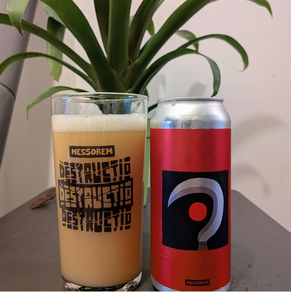 Messorem × 3 Sons Brewing Co. – La Faucille
ABV: 8,5 % | Stil: Double New England / Hazy IPA | Untappd: 4,39

En saftig og aromatisk collab mellem Messorem og 3 Sons Brewing Co., hvor en massiv humleprofil giver et intenst og frugtdrevet udtryk med silkeblød mundfølelse.