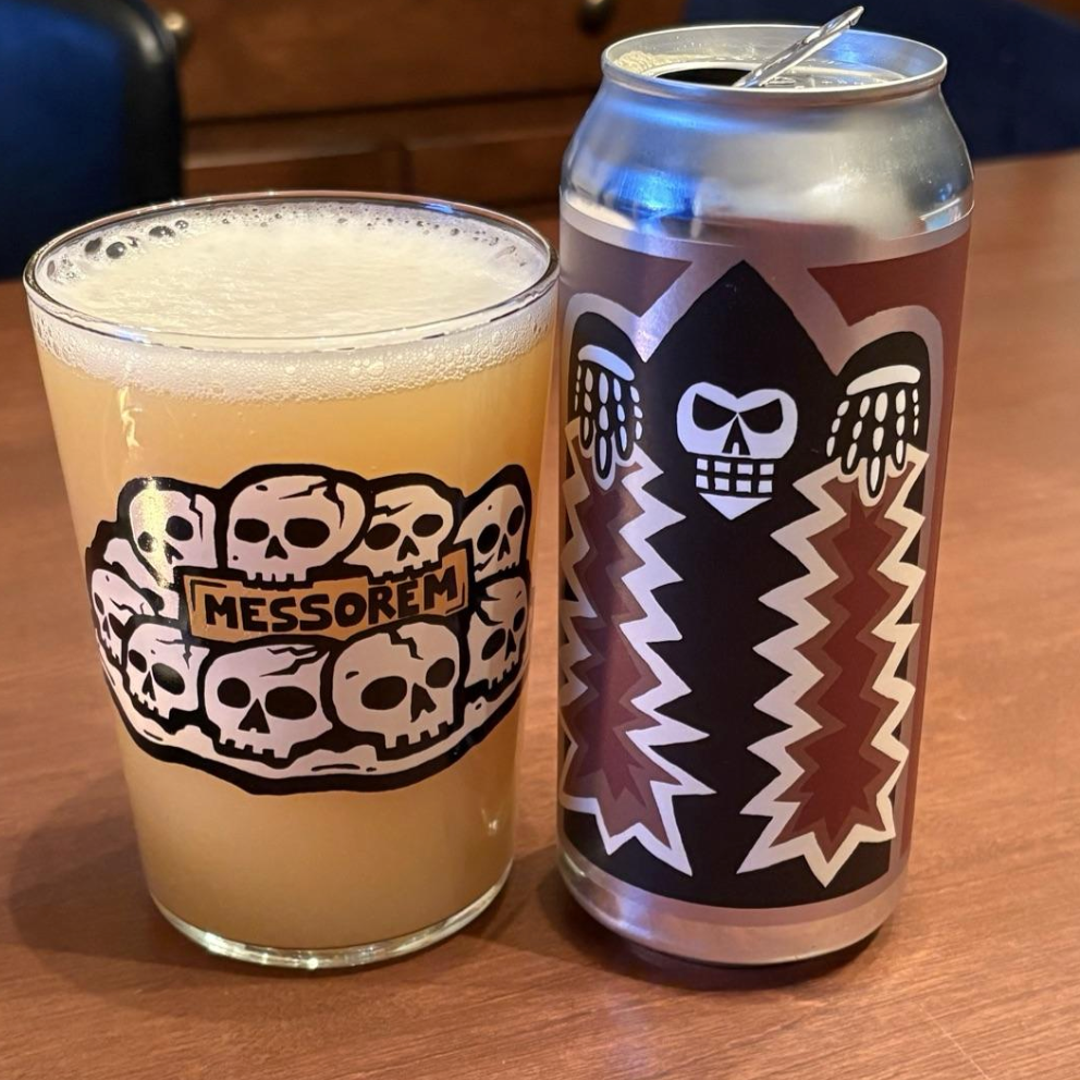 Messorem – Demoliri #0015
ABV: 7,0 % | Stil: IPA – New England / Hazy IPA | Untappd: 4,18

En saftig og aromatisk New England IPA, hvor tropiske frugtnuancer og blød humle skaber et levende og frugtdrevet udtryk med tydelig balance.