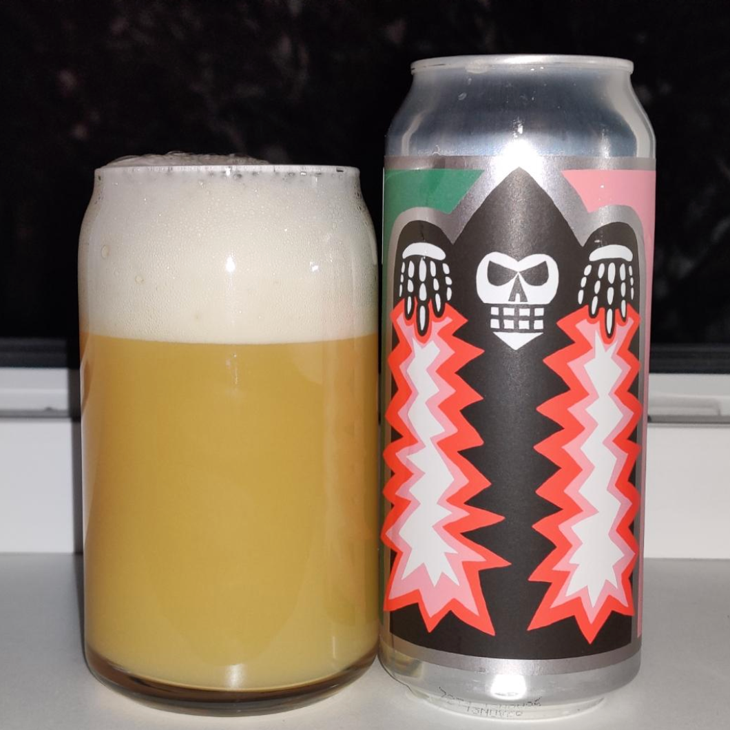 Messorem – Demoliri #0016
ABV: 7,0 % | Stil: IPA – New England / Hazy IPA | Untappd: 4,29

En levende og frugtrig New England IPA, hvor saftige tropiske toner, blød humle og en rund mundfølelse skaber en aromatisk og behagelig IPA-oplevelse.