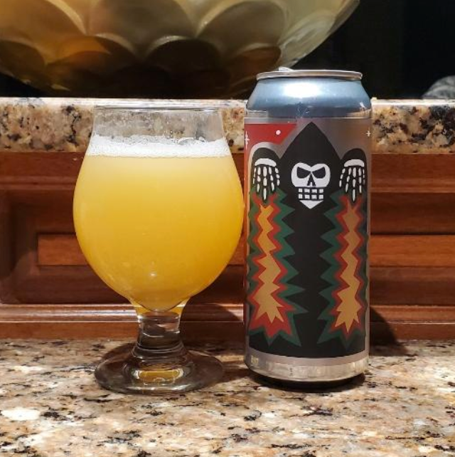 Messorem – Demoliri #0018
ABV: 7,0 % | Stil: New England / Hazy IPA | Untappd: 4,22

En intens og frugtdrevet hazy IPA fra Messorem i deres Demoliri-serie, hvor en moderne humlekombination giver en saftig og aromatisk øl med tydelig tropisk karakter. Øllen er brygget med Riwaka, Peacharine, Citra og Chinook Hyperboost.