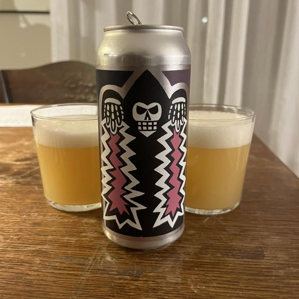 Messorem – Demoliri #0021

ABV: 7,0 % | Stil: New England / Hazy IPA | Untappd: 4,36

En klassisk Demoliri-IPA fra Messorem, hvor serien igen leverer på det, de er kendt for: maksimal aromaintensitet, blød mundfølelse og moderne humleprofil. Serien ligger konsekvent omkring 7 % og arbejder med skiftende kombinationer af især Citra og new zealand-humler