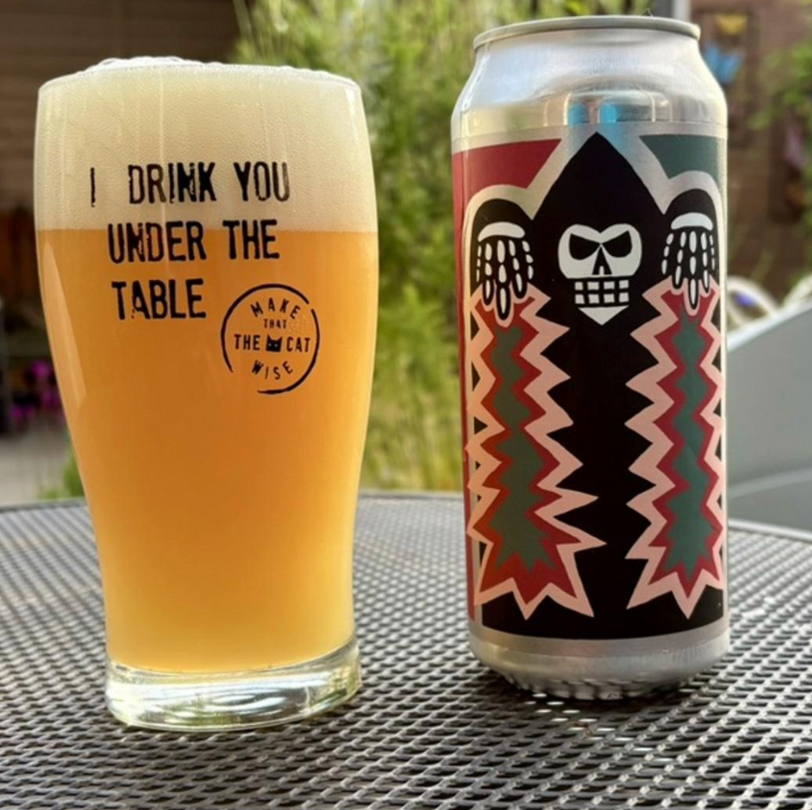 Messorem – Demoliri 0026

ABV: 7,0 % | Stil: New England IPA | Untappd: 4,24

Demoliri-serien er Messorems hyldest til enkeltstående humlesorter, og i version 0026 er fokus rettet mod Motueka i flere forskellige former. Resultatet er en intens og samtidig elegant IPA, hvor lime, citrus og tropisk frugt får lov til at dominere fra start til slut.