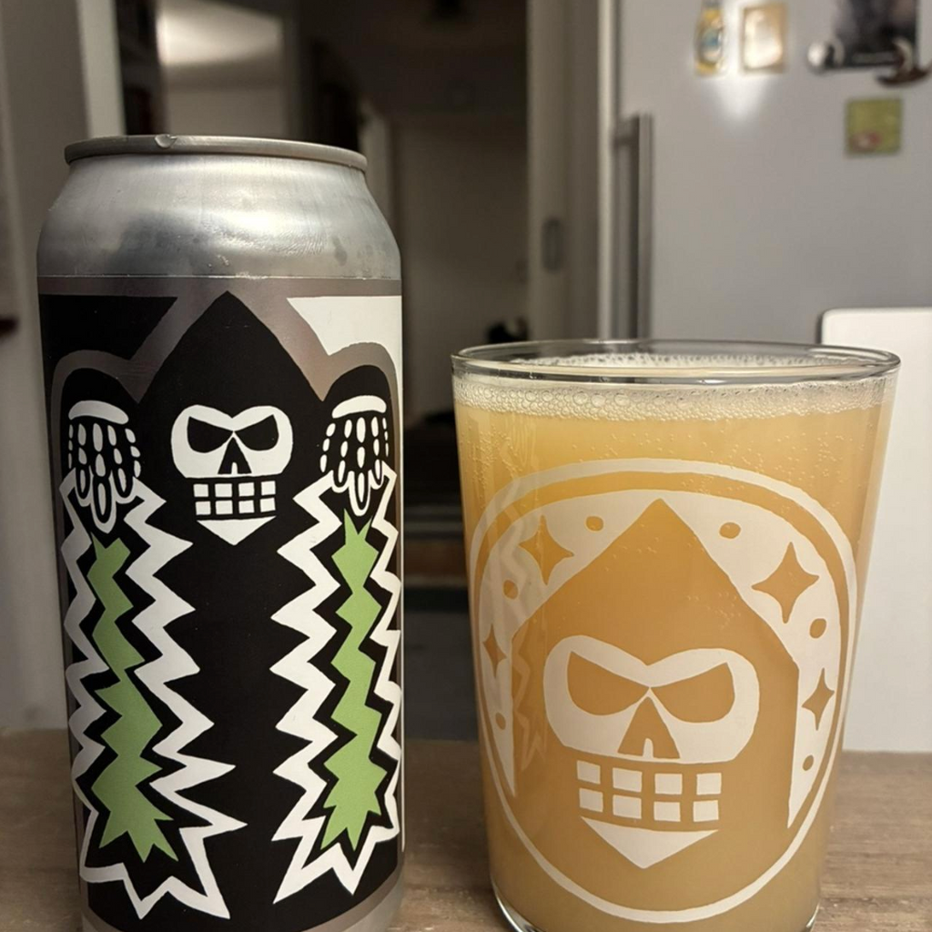 Messorem – Demoliri 0036

ABV: 7,0 % | Stil: New England / Hazy IPA | Untappd: 4,22

Demoliri 0036 er endnu en saftig og humlemættet New England IPA fra canadiske Messorem Bracitorium i Montréal. Bryggeriet har opbygget et stærkt ry for sine moderne, aromatiske humleøl, og Demoliri-serien er deres fortolkning af Hazy IPA'er med masser af karakter og en lidt mere moderat alkoholstyrke end de store Double og Triple IPA'er.

I denne udgave har Messorem sammensat en særdeles spændende humlepakke med newzealands