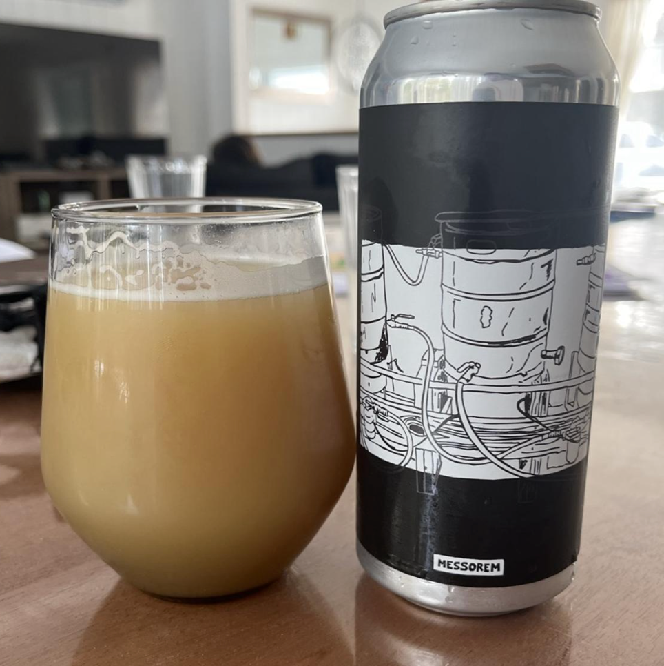Messorem × Fidens Brewing Co. – Jasper
ABV: 8,0 % | Stil: Double New England / Hazy IPA | Untappd: 4,42

En saftig og aromatisk collab mellem Messorem og Fidens Brewing Co., to bryggerier kendt for kraftige hazy IPA’er. Resultatet er en frugtdrevet DIPA med massiv humleprofil og blød, cremet mundfølelse.