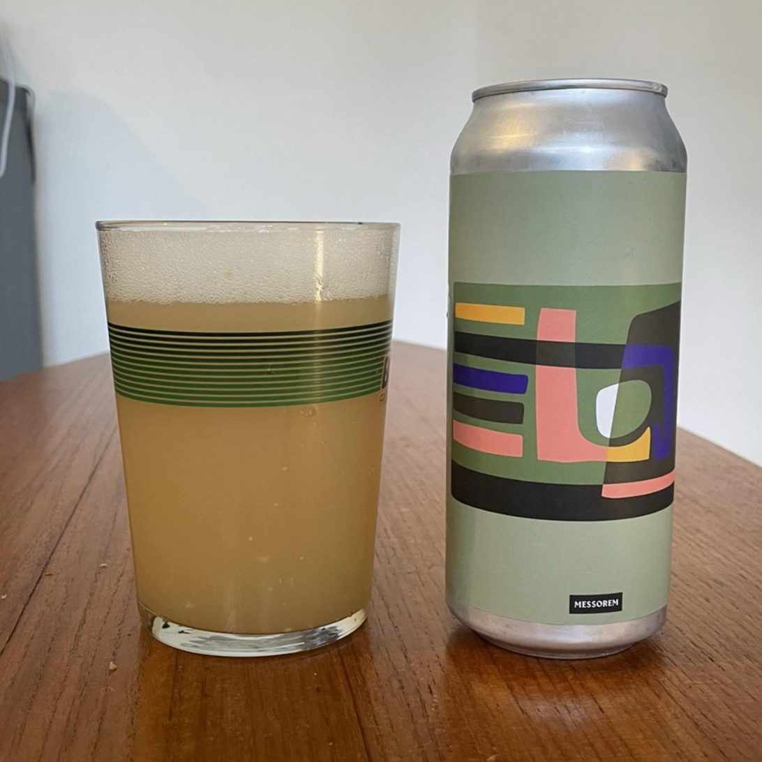 Messorem – Sleep Is The Cousin Of…

ABV: 6,4 % | Stil: New England / Hazy IPA | Untappd: 4,20

En klassisk og tidlig hazy IPA fra Messorem, som stadig står som et godt eksempel på deres rene og frugtdrevne stil. Øllen er double dry-hopped med Cascade Cryo, Citra, Wai-iti og Motueka, hvilket giver en frisk og citrusdomineret profil