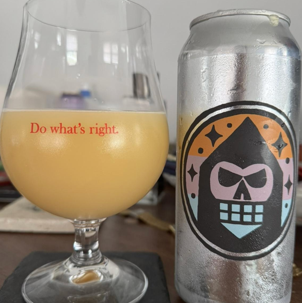 Messorem – Temporalis #0056

ABV: 10 % | Stil: Triple New England IPA | Untappd: 4,38

Temporalis #0056 er endnu et imponerende kapitel i Messorems populære Temporalis-serie. Denne Triple New England IPA er humlet med HBC 1183, Citra og Citra Dynaboost, hvilket skaber en eksplosiv aroma af tropisk frugt, saftig citrus og en utrolig intens humleprofil. Resultatet er en TIPA med enorm fylde, silkeblød mundfølelse og en imponerende balance.