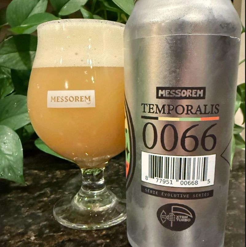 Messorem – Temporalis #0066

ABV: 10,0 % | Stil: Triple New England / Hazy IPA | Untappd: 4,51

Temporalis #0066 er en kraftfuld og humlemættet Triple IPA fra canadiske Messorem i Montréal, Québec. Med hele 10 % alkohol og en kombination af klassiske og koncentrerede humleprodukter har bryggeriet skabt endnu en intens udgivelse i deres populære Temporalis-serie.

Denne udgave er brygget med Nelson Sauvin, Riwaka, Citra, Citra Cryo, Citra Dynaboost og Simcoe Hyperboost. En imponerende sammensætning, hvor mod