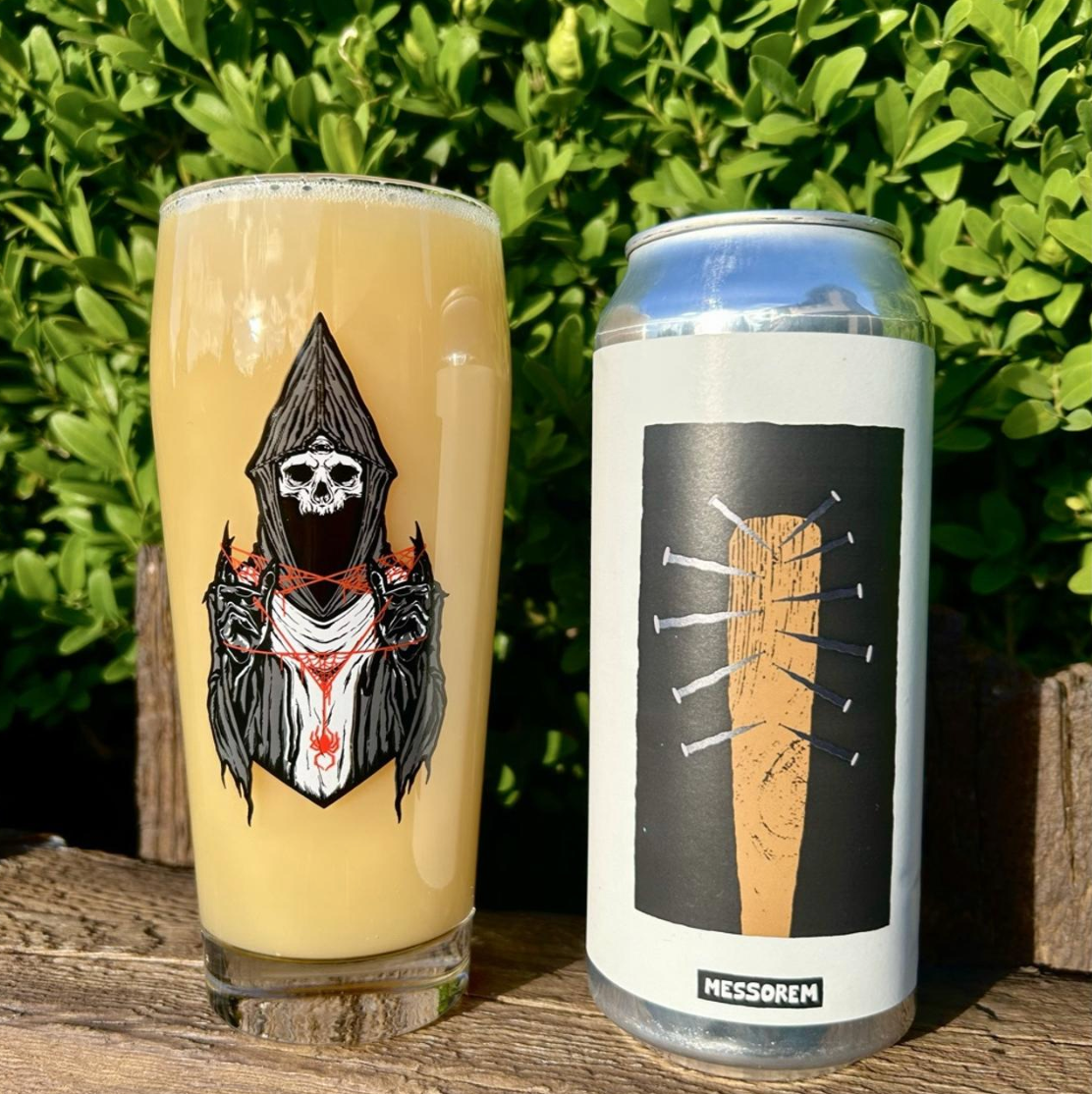 Messorem x Bakes Brewing Company – Bâton Pas Gentil

ABV: 10,0 % | Stil: Triple New England IPA | Untappd: 4,34

Et samarbejde mellem Messorem og Bakes Brewing Company, hvor der er skruet helt op for både humlemængde og intensitet. Brygget med Freestyle Nectaron, Citra, Citra Cryo og Southern Cross Hop Kief, hvilket giver en massiv TIPA fyldt med tropisk frugt, citrus og den karakteristiske bløde mundfølelse, som begge bryggerier er kendt for.