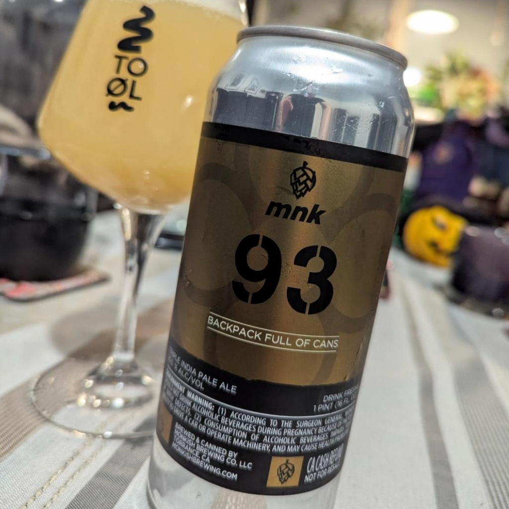 Monkish Brewing Co. – Backpack Full of Cans
ABV: 10,0 % | Stil: Triple NEIPA | Untappd: 4,44

Backpack Full of Cans er en kraftigt humlet, saftig Triple New England IPA, der byder på masser af fylde, frugtige aromaer og en elegant balance trods den høje alkoholprocent.