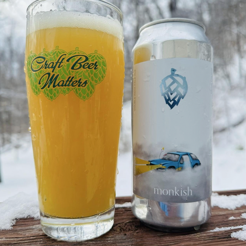 Monkish Brewing Co. – Foggy Window
ABV: 8,1 % | Untappd: 4,41

Foggy Window er en saftig og humlerig Double IPA, der hylder moderne humleeksplosioner med tropiske og citrusagtige noter i fokus.