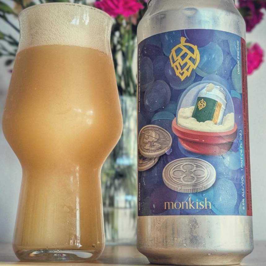 Monkish Brewing Co. – Kid Casino

ABV: 8,6 % | Stil: Imperial / Double New England IPA | Untappd: 4,29

En klassisk Monkish DDH DIPA, hvor der bliver kørt fuld haze-intensitet med moderne humler og den karakteristiske silkebløde Monkish-krop.