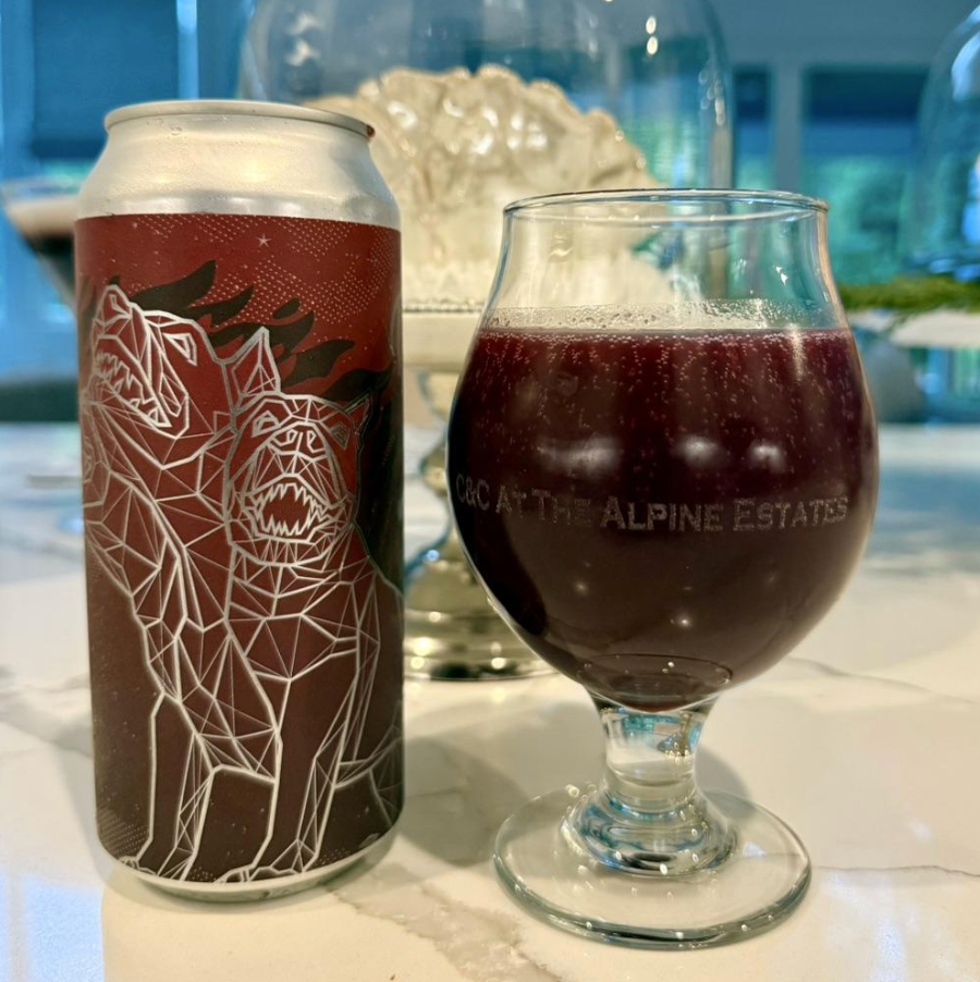 Mortalis Brewing Company – Cerberus

ABV: 5,5 % | Stil: Smoothie / Pastry Sour | Untappd: 4,43

En af de tidlige kultklassikere fra Mortalis' sour-program. Cerberus er brygget med hindbær, blåbær og brombær, og er forstærket med laktose og marshmallow, hvilket giver den karakteristiske smoothie- og dessertagtige profil, som senere blev et kendetegn for mange Mortalis-udgivelser.