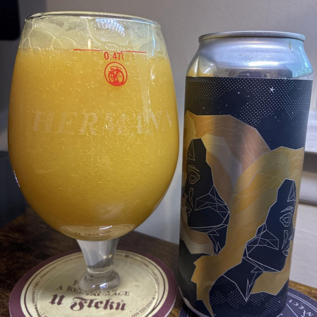 Mortalis Brewing Company – Gemini | Mango Pina Colada

ABV: 7,0 % | Stil: Smoothie / Pastry Sour | Untappd: 4,42

Gemini | Mango Pina Colada er Mortalis' tropiske fortolkning af den klassiske Piña Colada, bare med et ekstra skud mango. Mango, ananas og kokos bliver blendet sammen i en tyk og frugtmættet smoothie sour, hvor tropisk sødme, frisk syrlighed og cremet kokos går hånd i hånd.