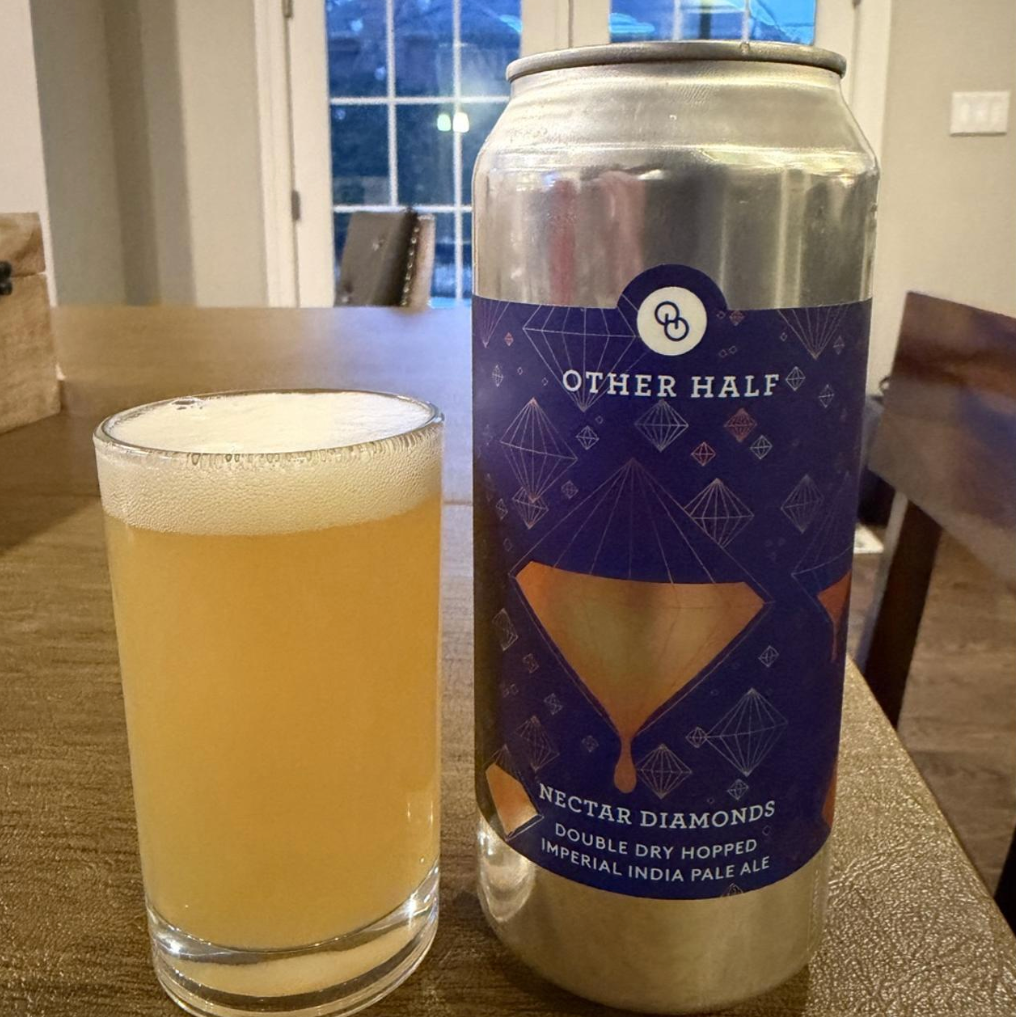 Other Half Brewing Co – Nectar Diamonds
ABV: 8,5 % | Stil: Double New England / Hazy IPA | Untappd: 4,26

En saftig og aromatisk dobbelt NEIPA fra Other Half, hvor tropiske humler og en blød, cremet mundfølelse går hånd i hånd med en frugtdrevet karakter.