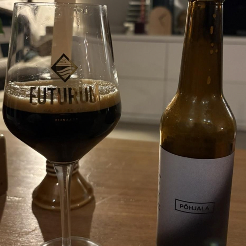 Põhjala – Pime Öö
ABV: 10,0 % | Untappd: 4,22

Pime Öö er en klassisk estisk imperial stout med dyb, mørk karakter og en kompleks palet af ristede og søde toner.